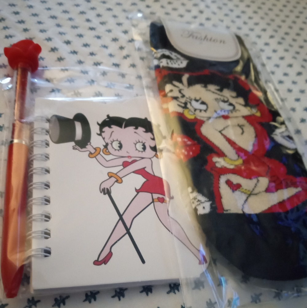 BETTY BOOP SET NOTEBOOK/WOMEN SOCKS/ROSE PEN